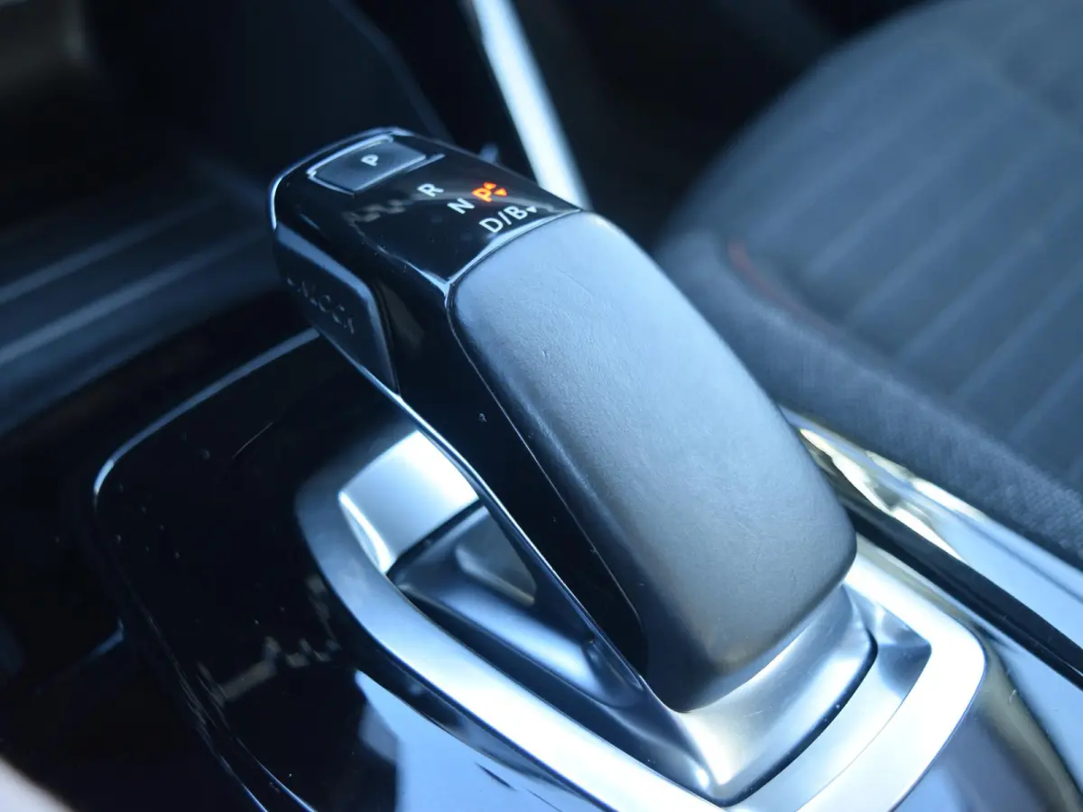 EV Active 50 kWh | CLIMATE CONTROL | PARKEERSENSOREN MET CAMRERA | CRUISE CONTROL |