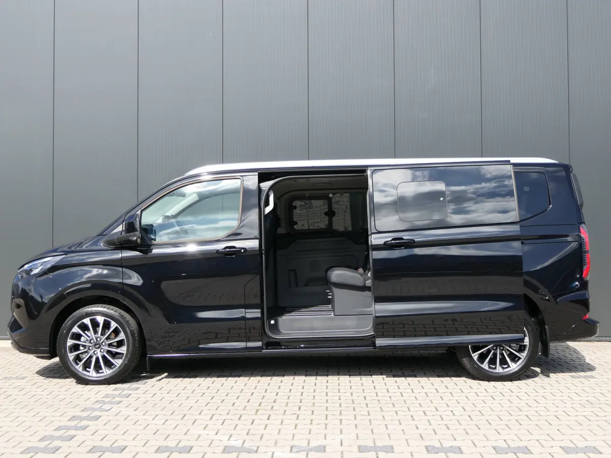 Tourneo 340 2.5 PHEV L2H1 Titanium X | Leder | 19 Inch | Elek. Schuifdeuren | 360 Camera | BLIS | Adaptive Cruise | CarPlay/Android Auto | 8-Persoons