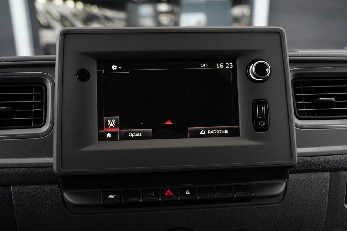 2.3 DCI 135 pk L3H2 Navi, Camera, Laadruimte Pakket, PDC V+A, 270 Graden Deuren, Smartphone Lader, 3-Zits, Nieuw