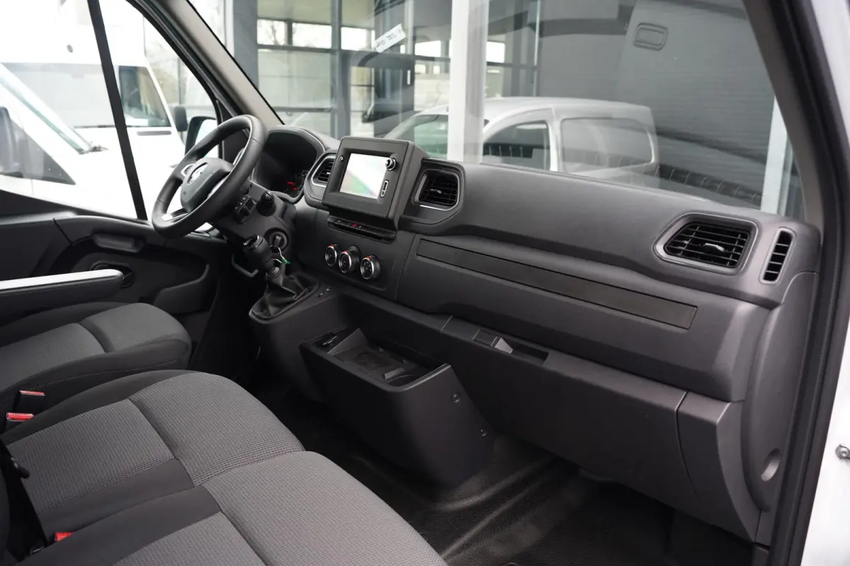 2.3 DCI 135 pk L3H2 Navi, Camera, Laadruimte Pakket, PDC V+A, 270 Graden Deuren, Smartphone Lader, 3-Zits, Nieuw