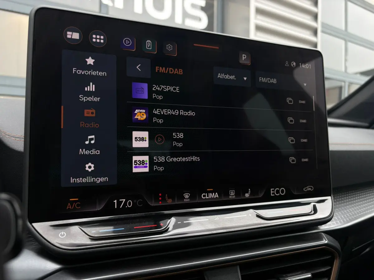 1.5 TSI e-Hybrid 272 pk VZ Performance | Panoramadak | Wegklapbare Trekhaak | Rondomzicht camera | Stuur/stoel verwarming |