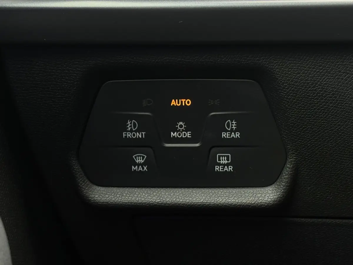 1.5 TSI e-Hybrid 272 pk VZ Performance | Panoramadak | Wegklapbare Trekhaak | Rondomzicht camera | Stuur/stoel verwarming |