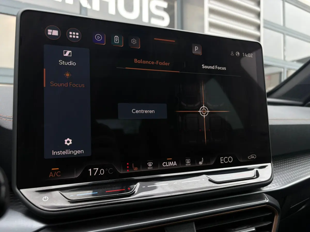 1.5 TSI e-Hybrid 272 pk VZ Performance | Panoramadak | Wegklapbare Trekhaak | Rondomzicht camera | Stuur/stoel verwarming |