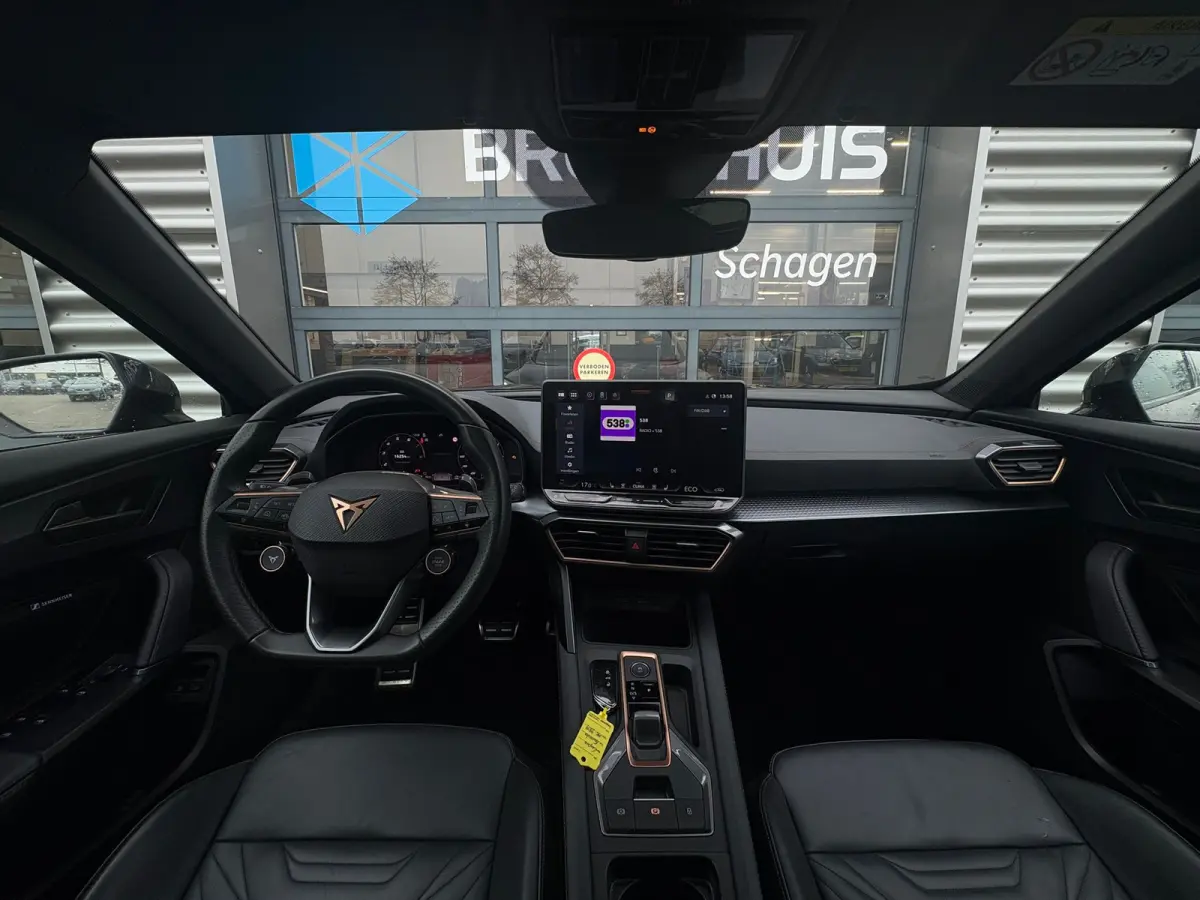 1.5 TSI e-Hybrid 272 pk VZ Performance | Panoramadak | Wegklapbare Trekhaak | Rondomzicht camera | Stuur/stoel verwarming |