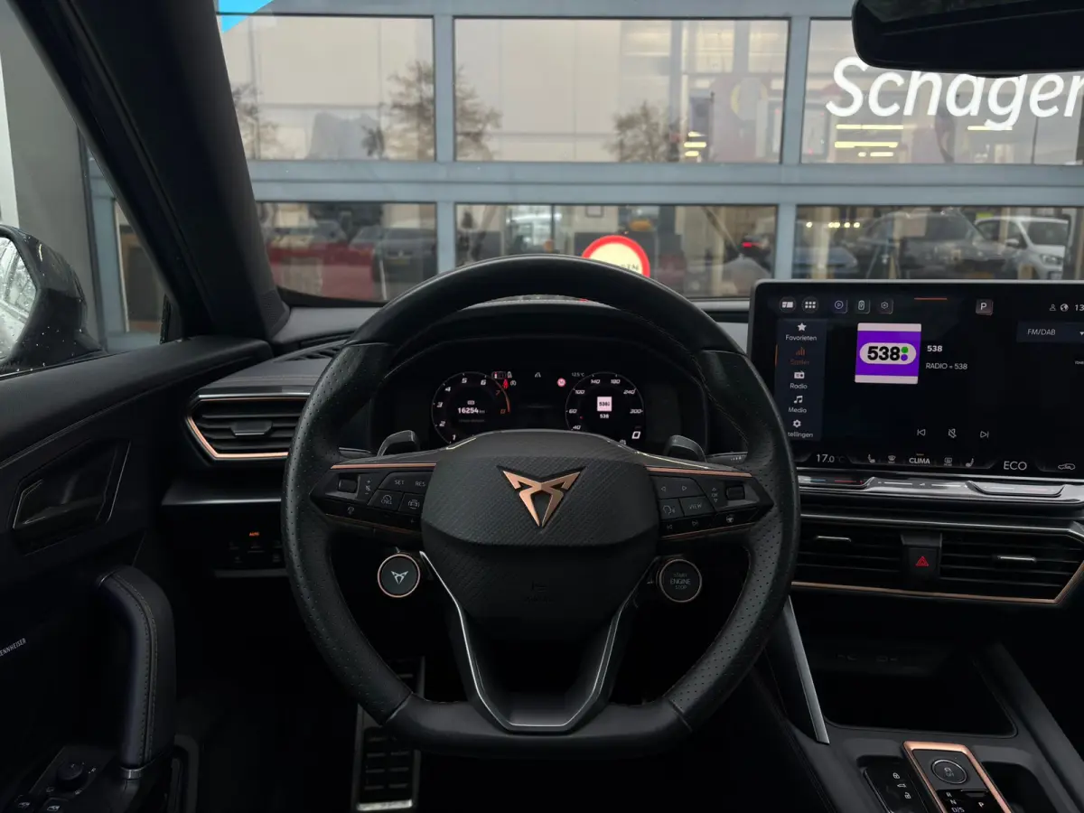 1.5 TSI e-Hybrid 272 pk VZ Performance | Panoramadak | Wegklapbare Trekhaak | Rondomzicht camera | Stuur/stoel verwarming |