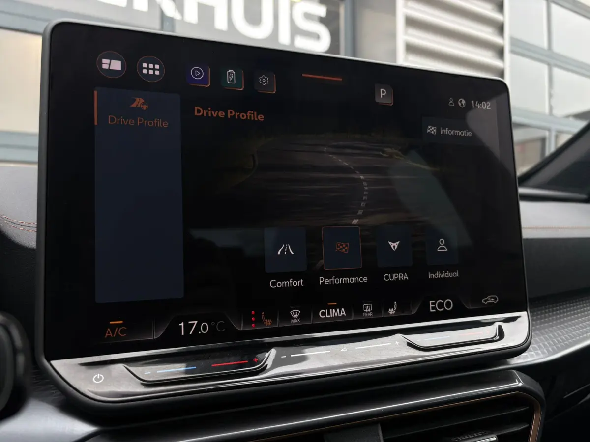 1.5 TSI e-Hybrid 272 pk VZ Performance | Panoramadak | Wegklapbare Trekhaak | Rondomzicht camera | Stuur/stoel verwarming |