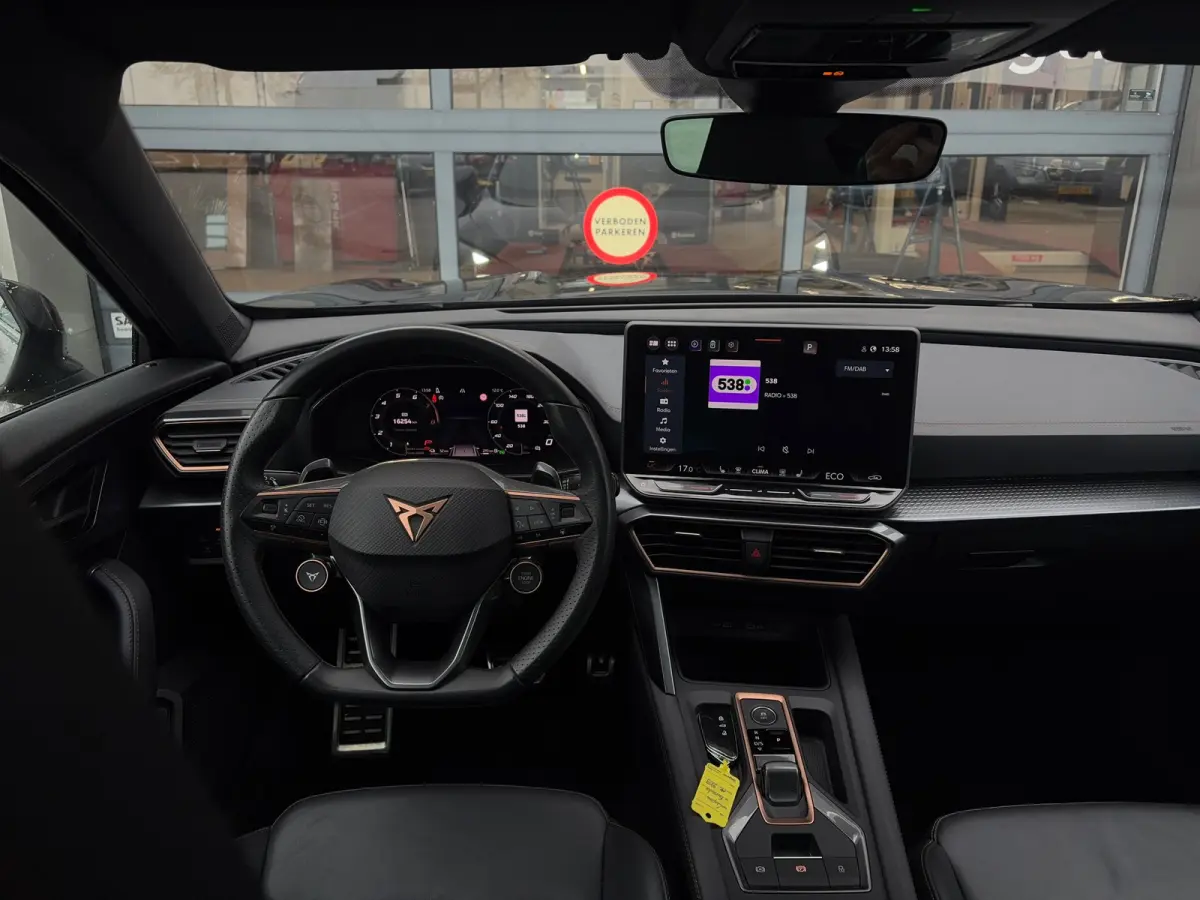 1.5 TSI e-Hybrid 272 pk VZ Performance | Panoramadak | Wegklapbare Trekhaak | Rondomzicht camera | Stuur/stoel verwarming |