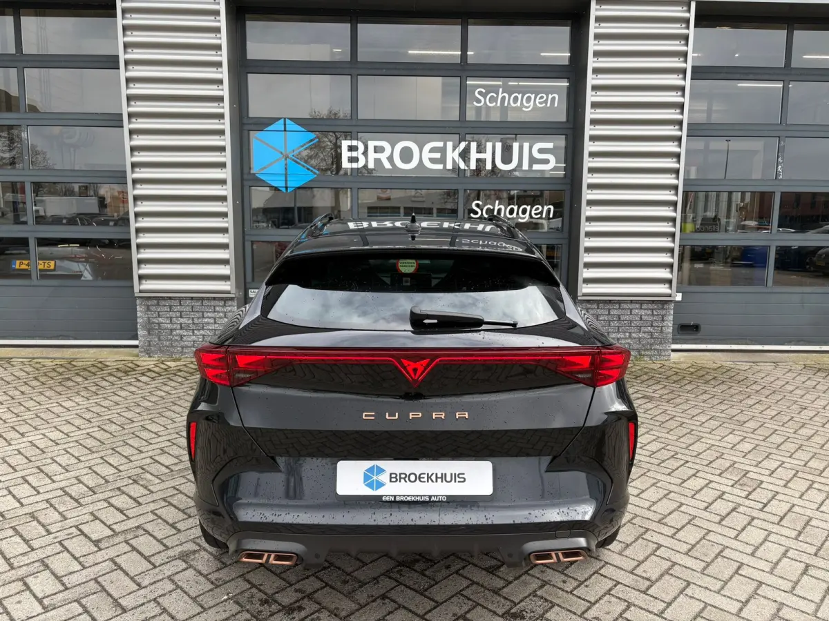 1.5 TSI e-Hybrid 272 pk VZ Performance | Panoramadak | Wegklapbare Trekhaak | Rondomzicht camera | Stuur/stoel verwarming |