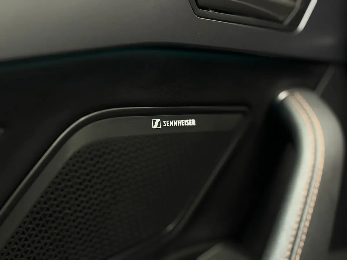 1.5 TSI e-Hybrid 272 pk VZ Performance | Panoramadak | Wegklapbare Trekhaak | Rondomzicht camera | Stuur/stoel verwarming |