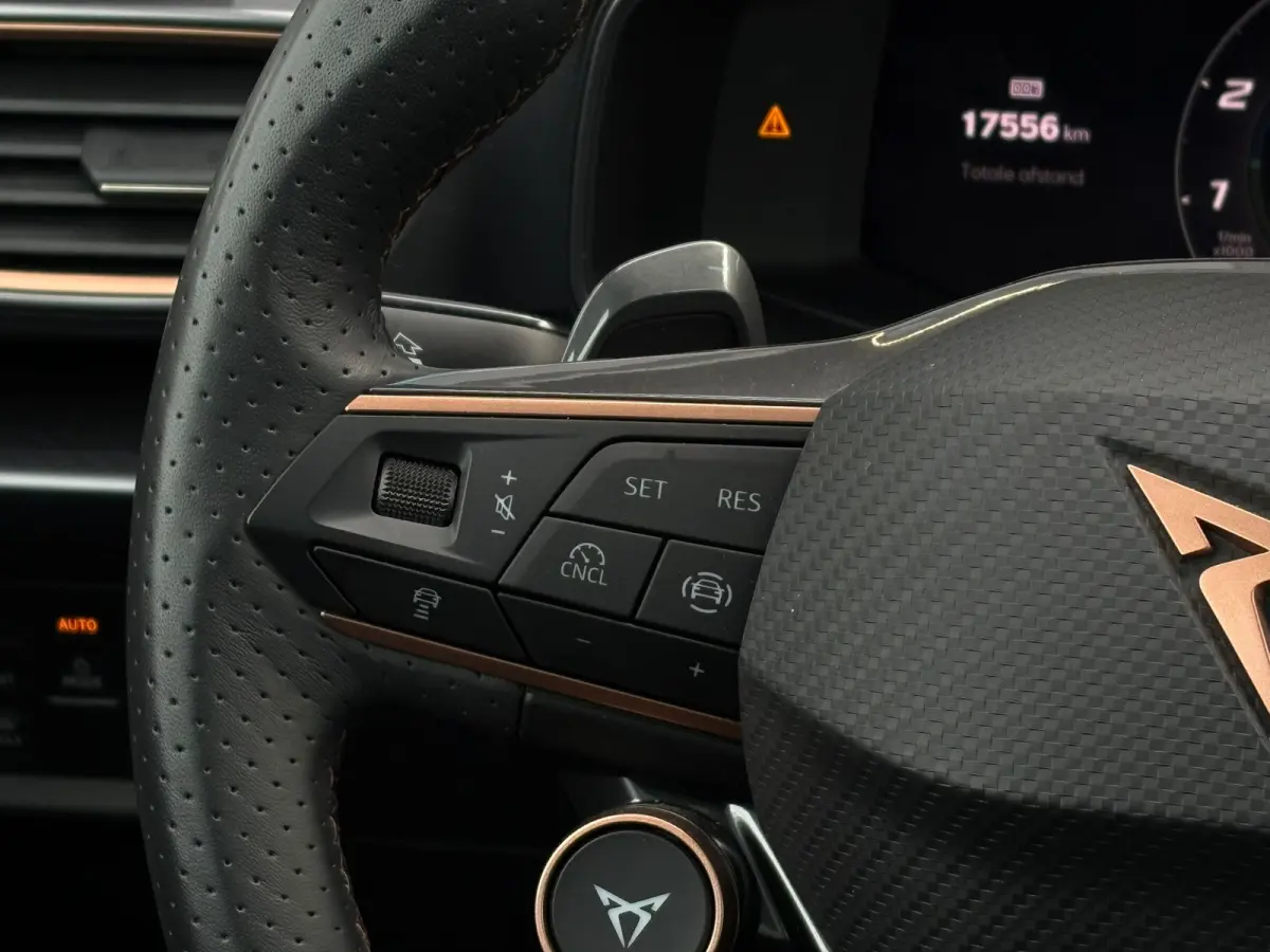 1.5 TSI e-Hybrid 272 pk VZ Performance | Panoramadak | Wegklapbare Trekhaak | Rondomzicht camera | Stuur/stoel verwarming |