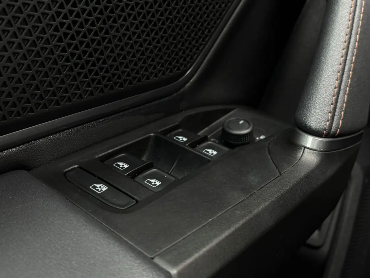 1.5 TSI e-Hybrid 272 pk VZ Performance | Panoramadak | Wegklapbare Trekhaak | Rondomzicht camera | Stuur/stoel verwarming |