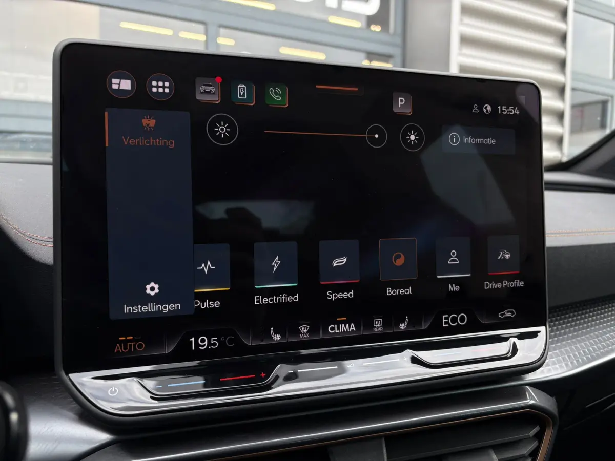 1.5 TSI e-Hybrid 272 pk VZ Performance | Panoramadak | Wegklapbare Trekhaak | Rondomzicht camera | Stuur/stoel verwarming |