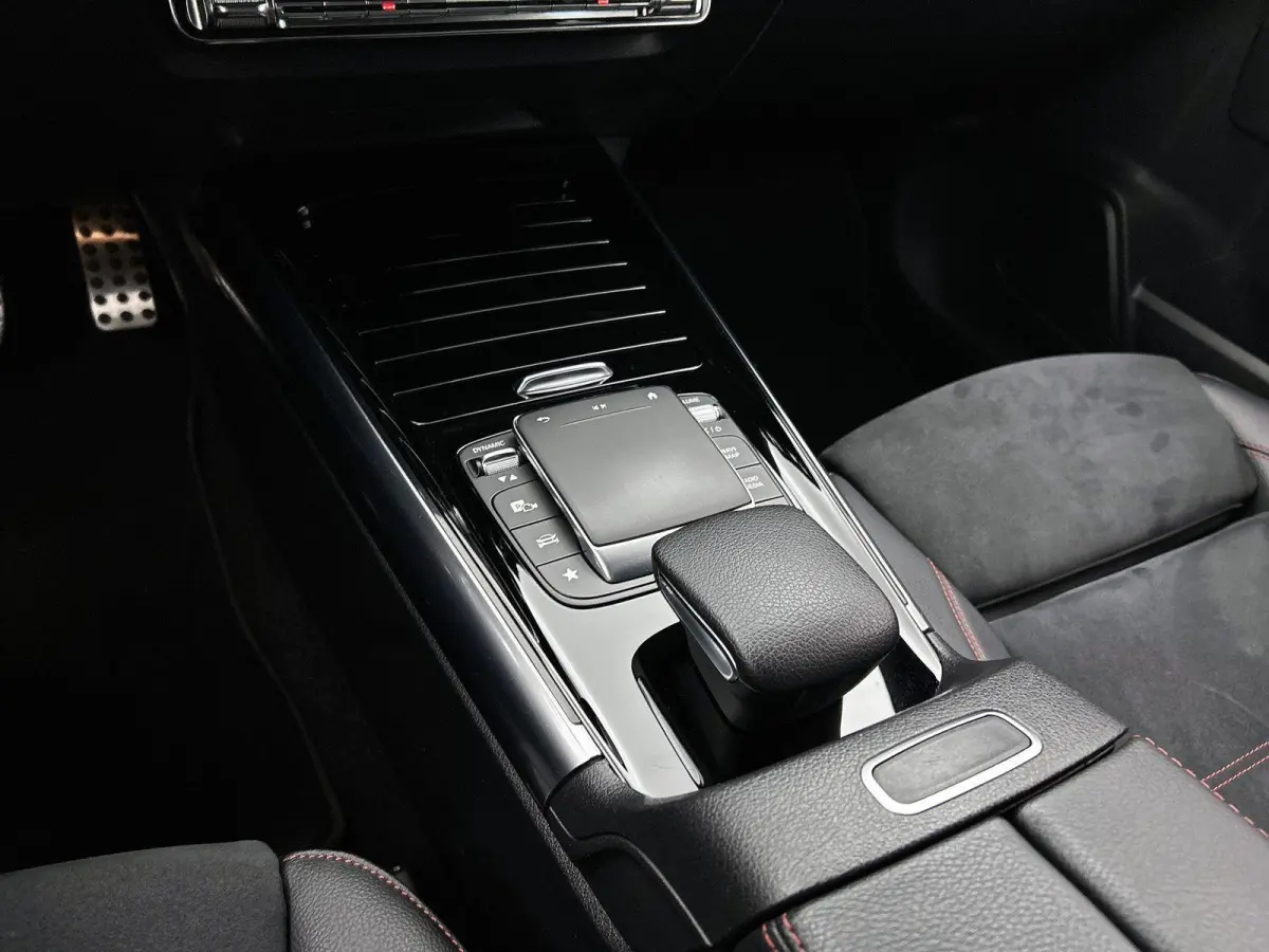 200 Business Solution AMG | Automaat | Apple Carplay / Android Auto | Camera | Navigatie | Stoelverwarming | Virtual Cockpit | Climate Control | Lichtmetalen Velgen |