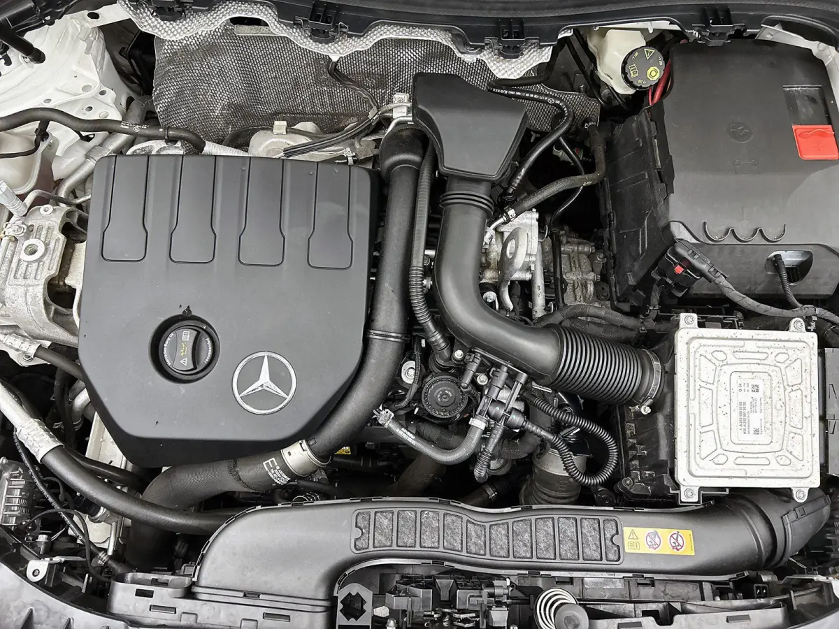 200 Business Solution AMG | Automaat | Apple Carplay / Android Auto | Camera | Navigatie | Stoelverwarming | Virtual Cockpit | Climate Control | Lichtmetalen Velgen |