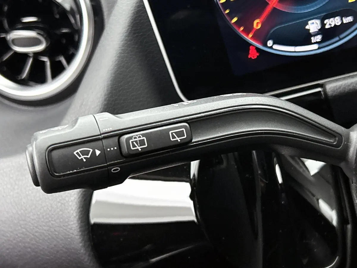 200 Business Solution AMG | Automaat | Apple Carplay / Android Auto | Camera | Navigatie | Stoelverwarming | Virtual Cockpit | Climate Control | Lichtmetalen Velgen |