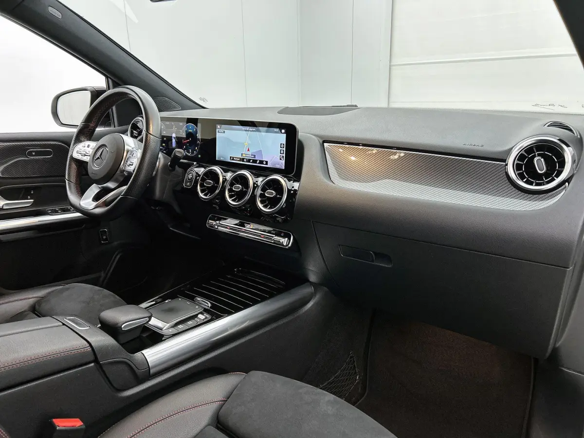 200 Business Solution AMG | Automaat | Apple Carplay / Android Auto | Camera | Navigatie | Stoelverwarming | Virtual Cockpit | Climate Control | Lichtmetalen Velgen |
