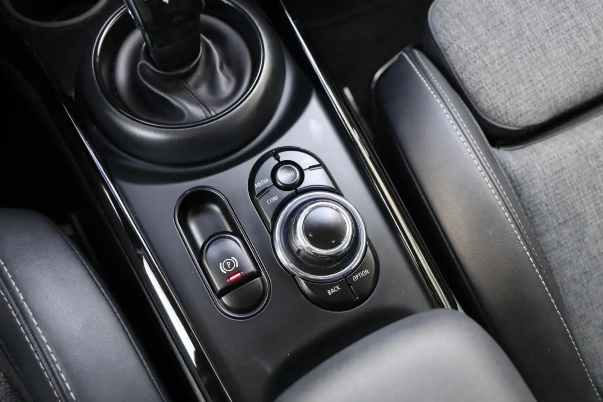 1.5 One Business Edition|Automaat|Clima|Navi|Cruise|LED