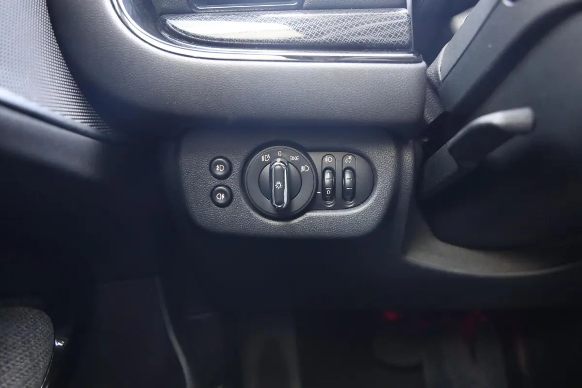 1.5 One Business Edition|Automaat|Clima|Navi|Cruise|LED