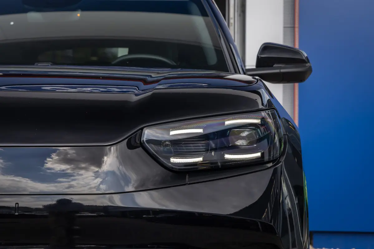 Premium Extended Range RWD 77 kWh | Trekhaak Elek. | Adaptive Cruise Control | 360 Camera l B&O | 2 Elektrisch verstelbaren stoelen | Achteruitrijcamera | Apple Carplay/Android Auto | Achter