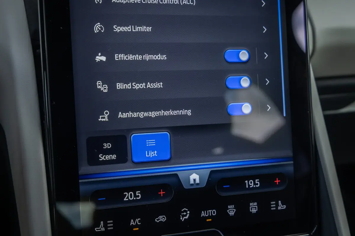Premium Extended Range RWD 77 kWh | Trekhaak Elek. | Adaptive Cruise Control | 360 Camera l B&O | 2 Elektrisch verstelbaren stoelen | Achteruitrijcamera | Apple Carplay/Android Auto | Achter