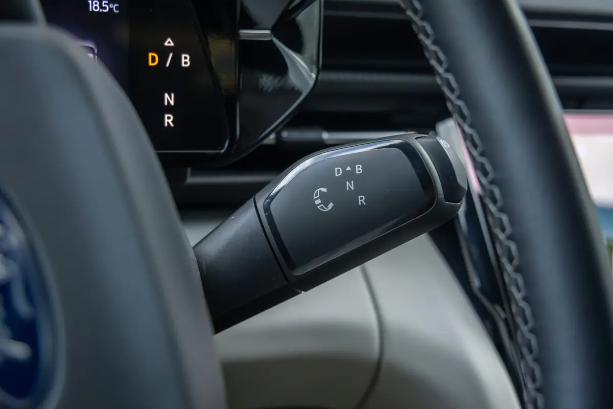Premium Extended Range RWD 77 kWh | Trekhaak Elek. | Adaptive Cruise Control | 360 Camera l B&O | 2 Elektrisch verstelbaren stoelen | Achteruitrijcamera | Apple Carplay/Android Auto | Achter