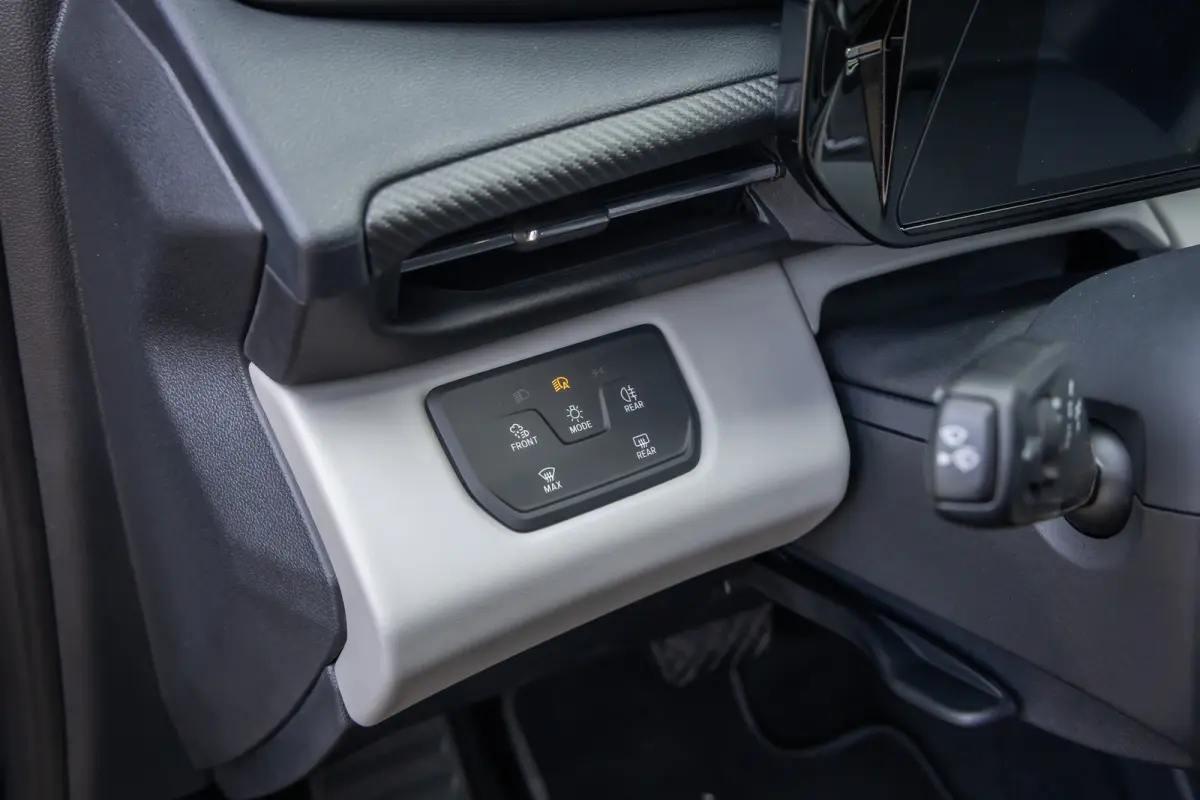 Premium Extended Range RWD 77 kWh | Trekhaak Elek. | Adaptive Cruise Control | 360 Camera l B&O | 2 Elektrisch verstelbaren stoelen | Achteruitrijcamera | Apple Carplay/Android Auto | Achter