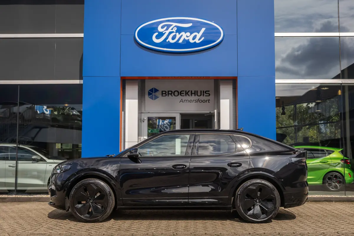 Premium Extended Range RWD 77 kWh | Trekhaak Elek. | Adaptive Cruise Control | 360 Camera l B&O | 2 Elektrisch verstelbaren stoelen | Achteruitrijcamera | Apple Carplay/Android Auto | Achter