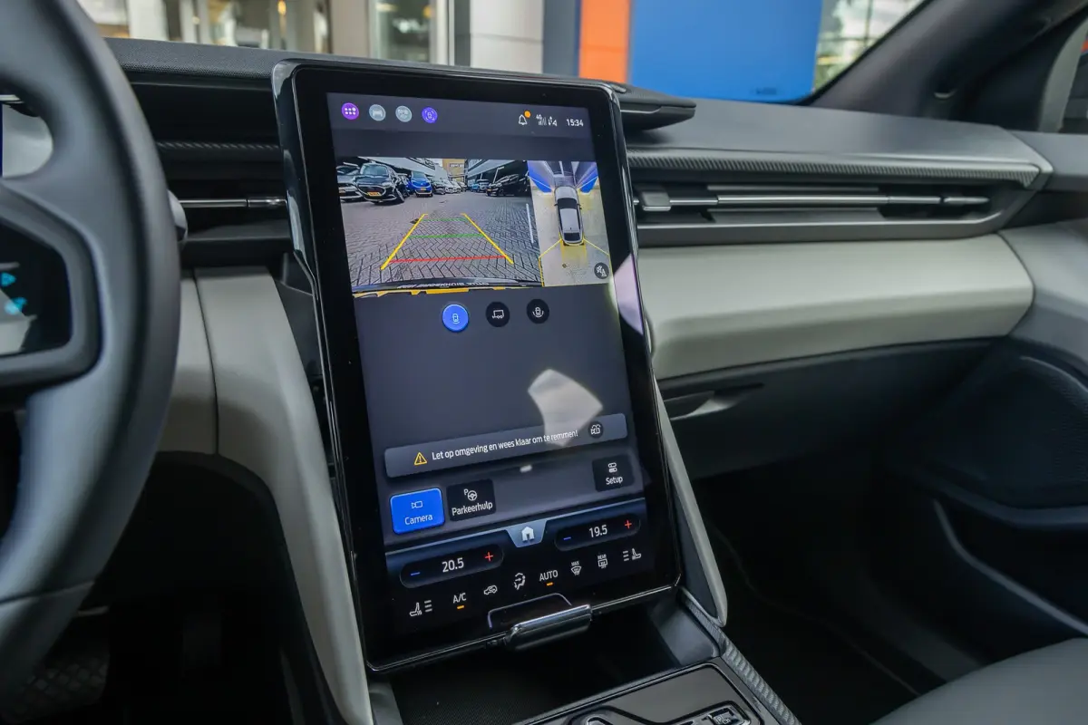 Premium Extended Range RWD 77 kWh | Trekhaak Elek. | Adaptive Cruise Control | 360 Camera l B&O | 2 Elektrisch verstelbaren stoelen | Achteruitrijcamera | Apple Carplay/Android Auto | Achter