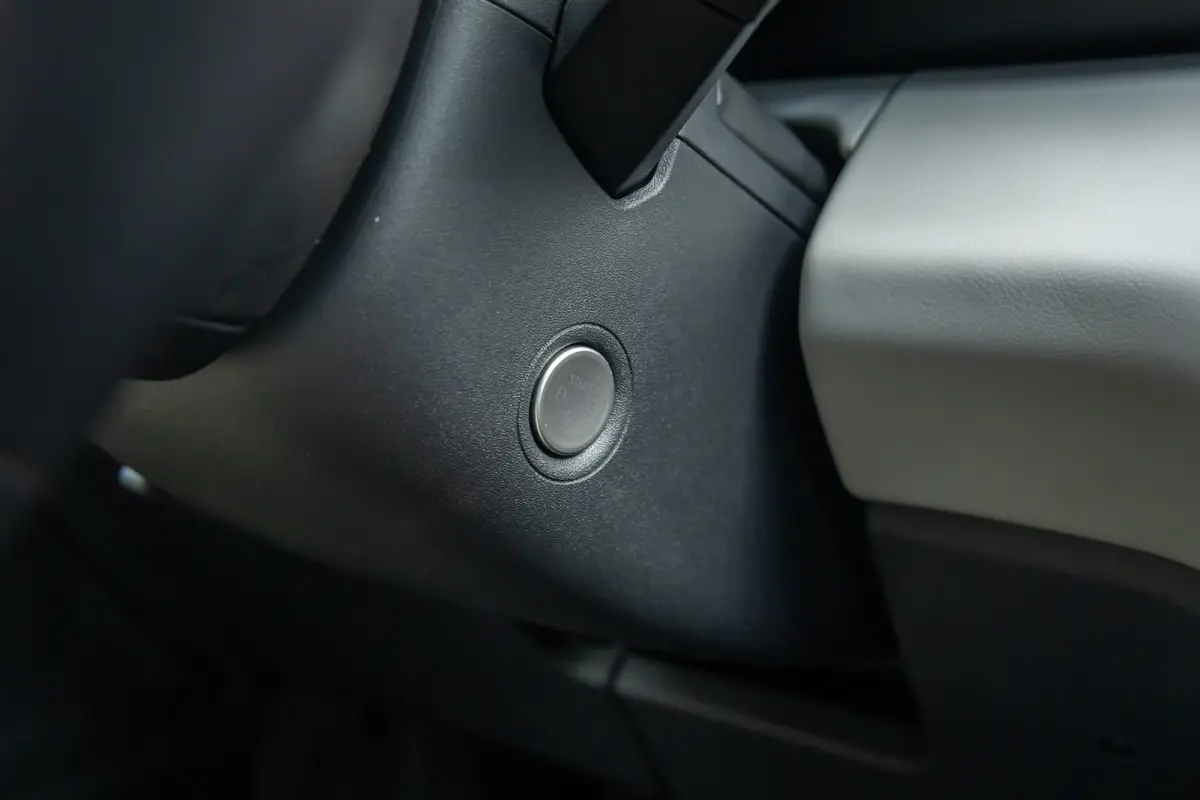 Premium Extended Range RWD 77 kWh | Trekhaak Elek. | Adaptive Cruise Control | 360 Camera l B&O | 2 Elektrisch verstelbaren stoelen | Achteruitrijcamera | Apple Carplay/Android Auto | Achter