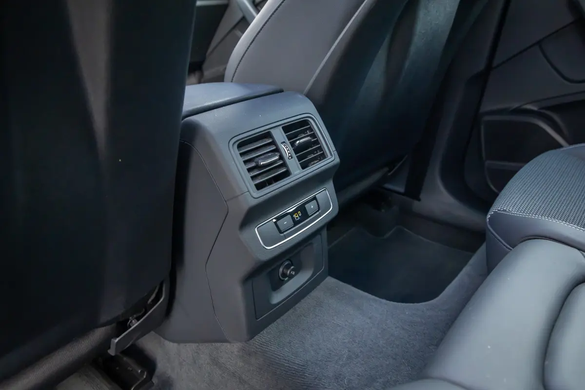 55 TFSI e S edition | Pano-dak | Bang & Olufsen | Cruise control adaptief | Stoelverwarming | Navigatie | Apple Carplay/Android Auto | Elektrisch bedienbare achterklep | Apple Carplay/Androi
