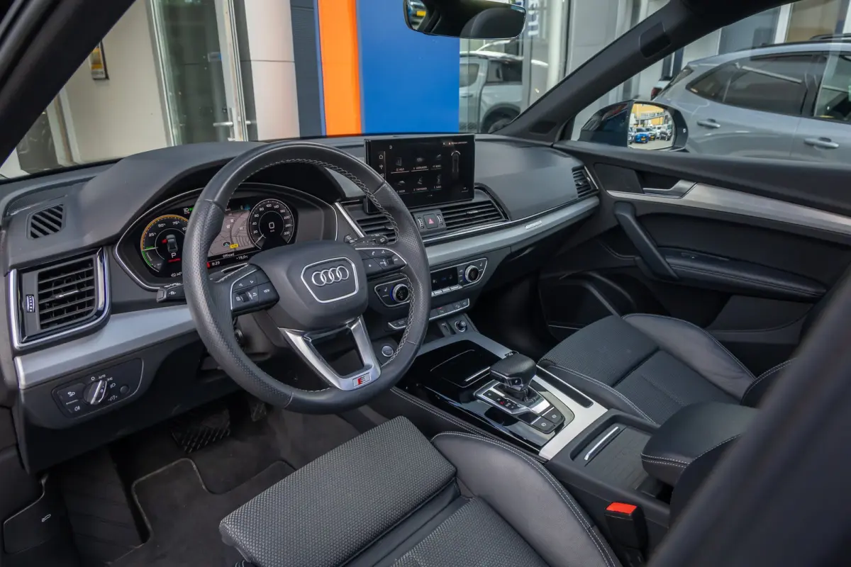 55 TFSI e S edition | Pano-dak | Bang & Olufsen | Cruise control adaptief | Stoelverwarming | Navigatie | Apple Carplay/Android Auto | Elektrisch bedienbare achterklep | Apple Carplay/Androi