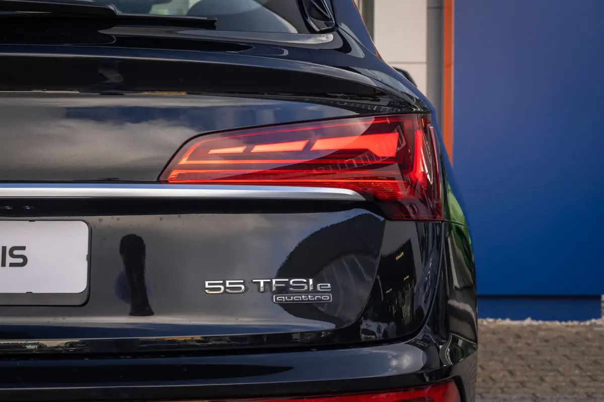 55 TFSI e S edition | Pano-dak | Bang & Olufsen | Cruise control adaptief | Stoelverwarming | Navigatie | Apple Carplay/Android Auto | Elektrisch bedienbare achterklep | Apple Carplay/Androi
