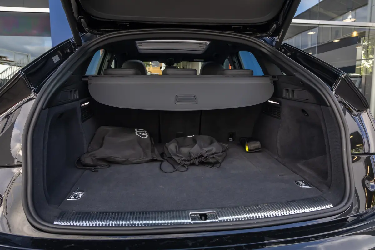 55 TFSI e S edition | Pano-dak | Bang & Olufsen | Cruise control adaptief | Stoelverwarming | Navigatie | Apple Carplay/Android Auto | Elektrisch bedienbare achterklep | Apple Carplay/Androi