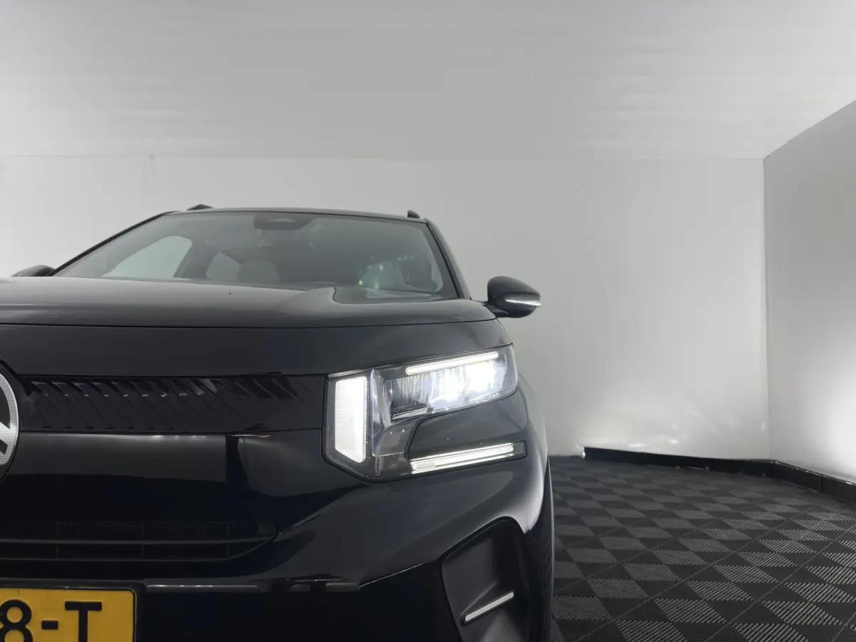Max 113pk 44 kWh [3-Fase-11kW ] {SoH-90%} (INCL.BTW) *FULL-LED | NAVI-FULLMAP | CAMERA | COMFORT-SEATS | PRIVACY-GLASS | CARPLAY | DAB | ECC | PDC | CRUISE | 17''ALU*