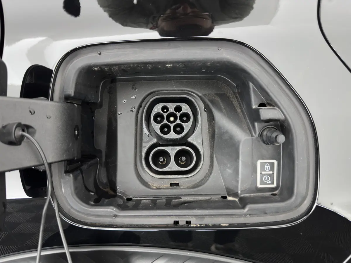 Max 113pk 44 kWh [3-Fase-11kW ] {SoH-90%} (INCL.BTW) *FULL-LED | NAVI-FULLMAP | CAMERA | COMFORT-SEATS | PRIVACY-GLASS | CARPLAY | DAB | ECC | PDC | CRUISE | 17''ALU*