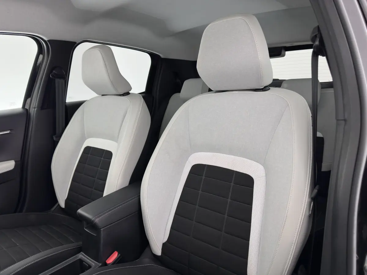 Max 113pk 44 kWh [3-Fase-11kW ] {SoH-90%} (INCL.BTW) *FULL-LED | NAVI-FULLMAP | CAMERA | COMFORT-SEATS | PRIVACY-GLASS | CARPLAY | DAB | ECC | PDC | CRUISE | 17''ALU*