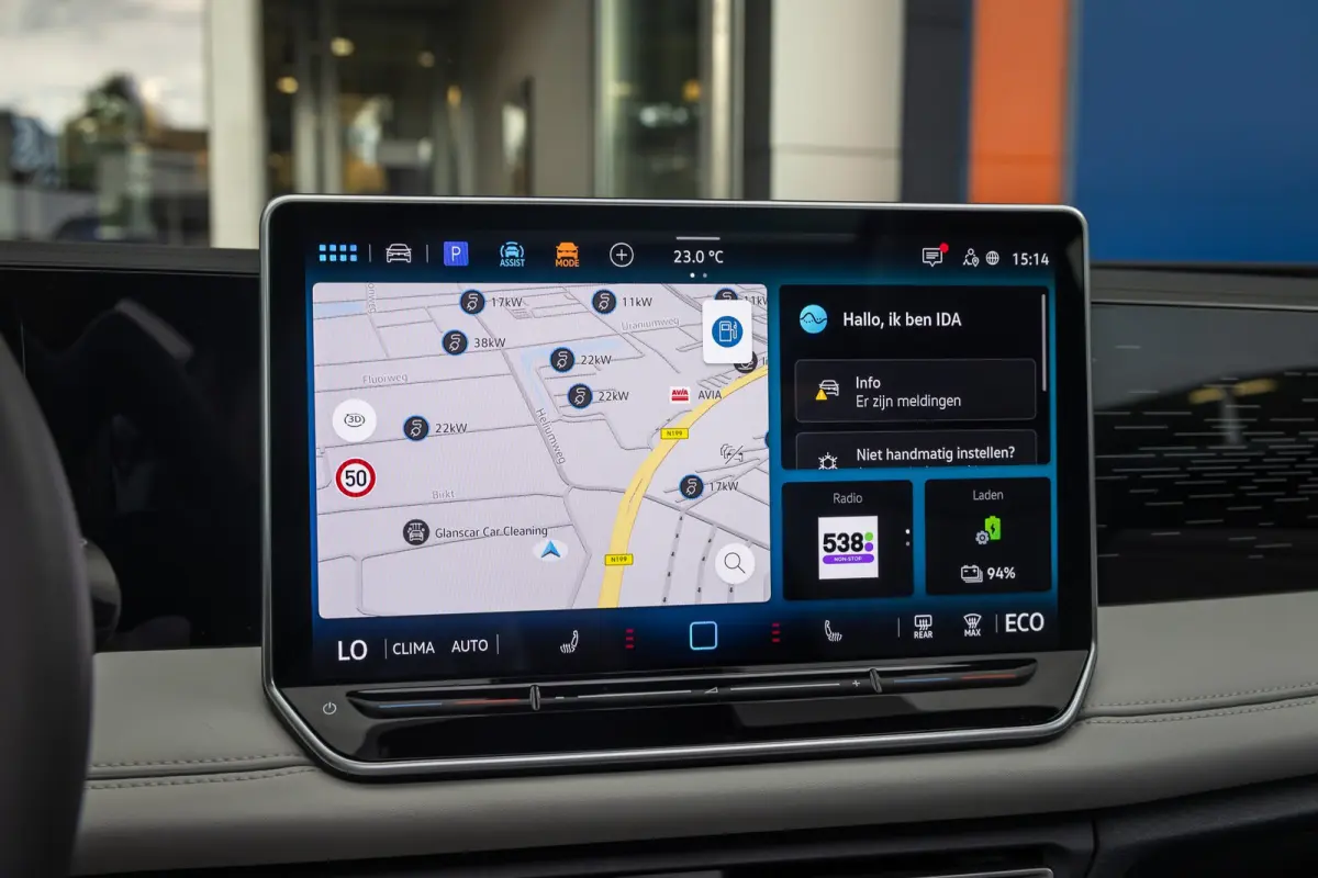 1.5 eHybrid Elegance | Elek. Trekhaak | Cruise control adaptief | Panorama dak Elek. | 20'' | 360 Camera | Stoel/Stuurverwarming | Achterklep Elek. | Apple Carplay/Android Auto | Achteruitri