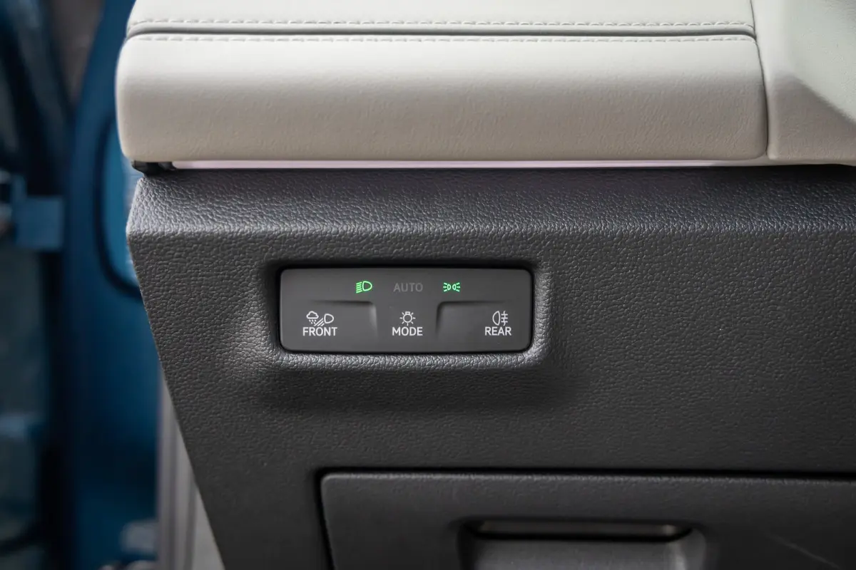 1.5 eHybrid Elegance | Elek. Trekhaak | Cruise control adaptief | Panorama dak Elek. | 20'' | 360 Camera | Stoel/Stuurverwarming | Achterklep Elek. | Apple Carplay/Android Auto | Achteruitri