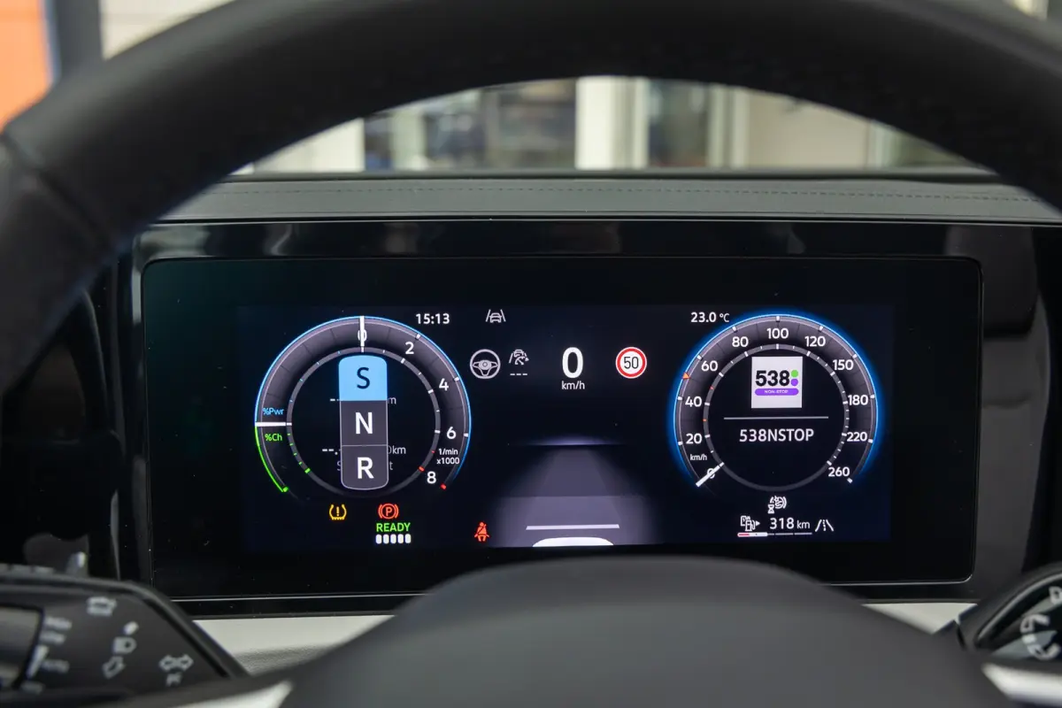 1.5 eHybrid Elegance | Elek. Trekhaak | Cruise control adaptief | Panorama dak Elek. | 20'' | 360 Camera | Stoel/Stuurverwarming | Achterklep Elek. | Apple Carplay/Android Auto | Achteruitri