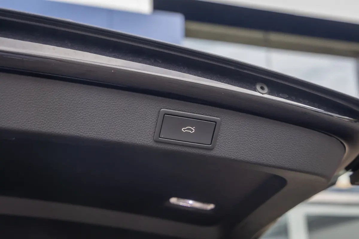 1.4 TSI iV PHEV 218PK Laurin & Klement | Leder | Camera | Memory | Canton audio | Cruise adaptief | 19'' | Dodehoek detectie | Matrix LED | Stoel+stuur verwarming | | Apple Carplay/Android A