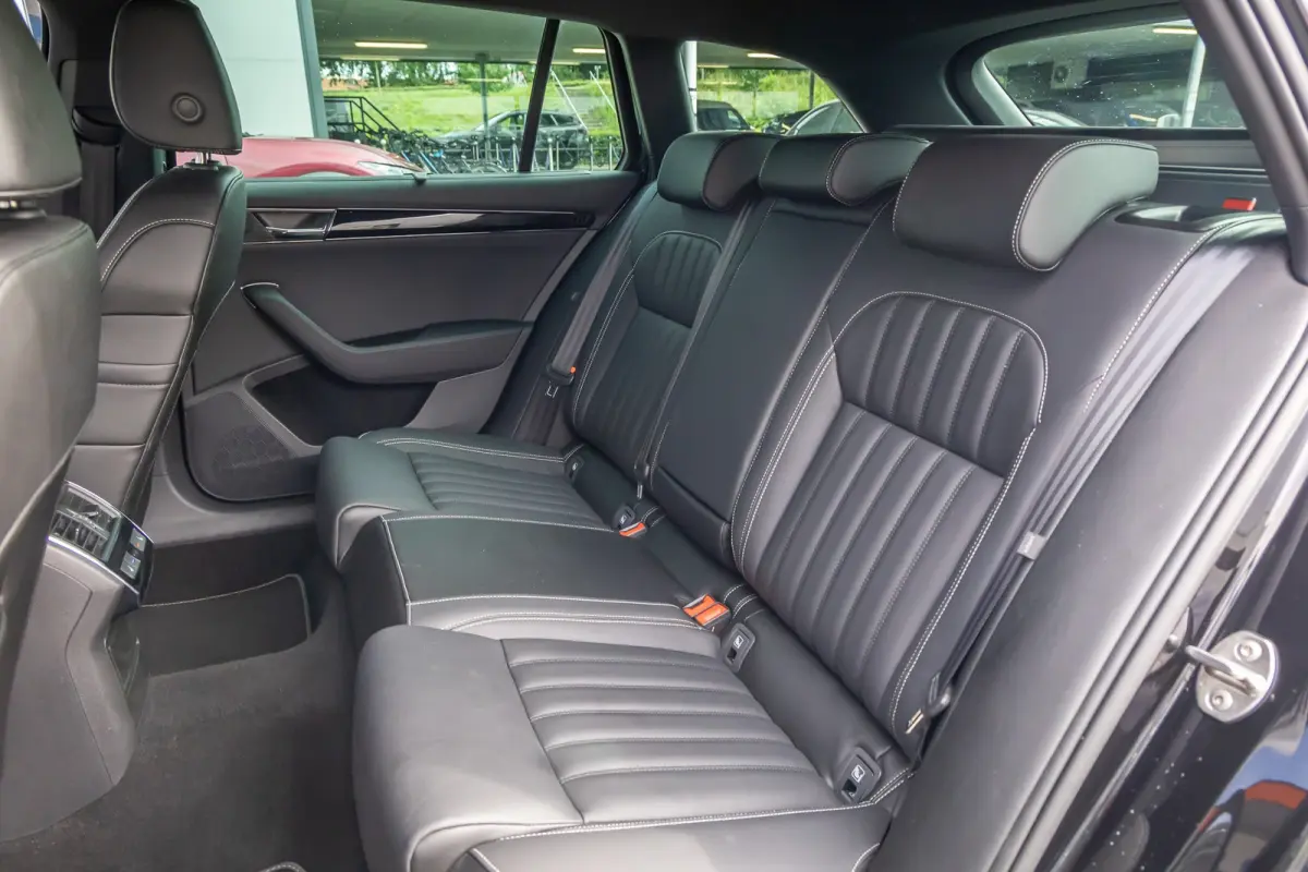 1.4 TSI iV PHEV 218PK Laurin & Klement | Leder | Camera | Memory | Canton audio | Cruise adaptief | 19'' | Dodehoek detectie | Matrix LED | Stoel+stuur verwarming | | Apple Carplay/Android A