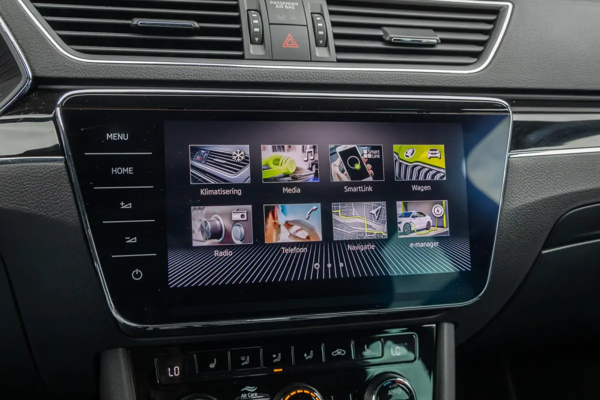 1.4 TSI iV PHEV 218PK Laurin & Klement | Leder | Camera | Memory | Canton audio | Cruise adaptief | 19'' | Dodehoek detectie | Matrix LED | Stoel+stuur verwarming | | Apple Carplay/Android A