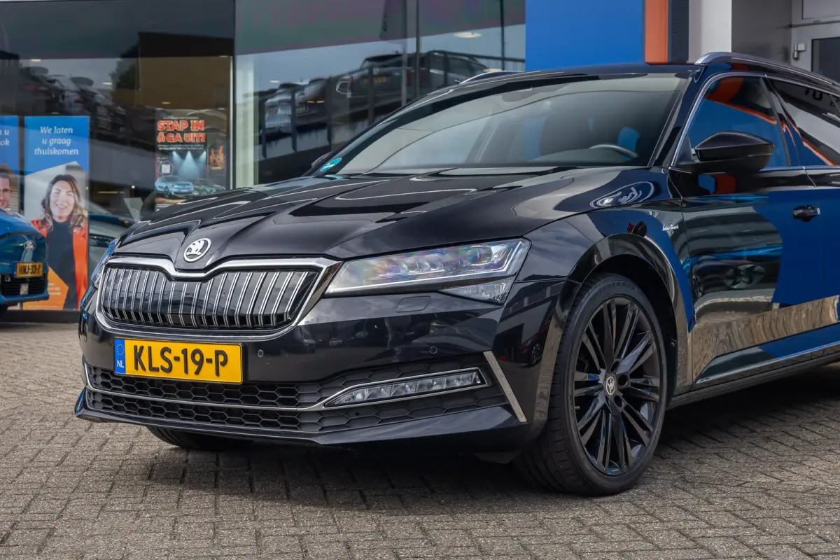 1.4 TSI iV PHEV 218PK Laurin & Klement | Leder | Camera | Memory | Canton audio | Cruise adaptief | 19'' | Dodehoek detectie | Matrix LED | Stoel+stuur verwarming | | Apple Carplay/Android A