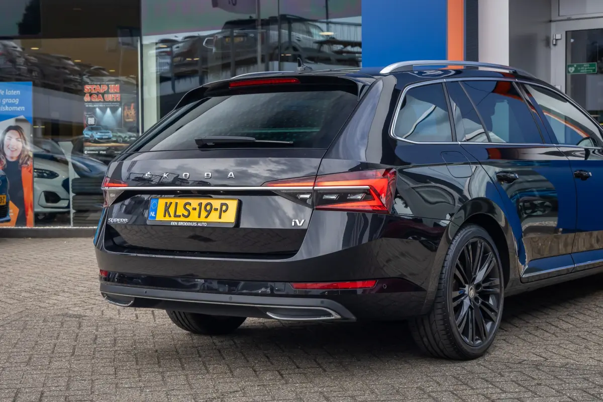 1.4 TSI iV PHEV 218PK Laurin & Klement | Leder | Camera | Memory | Canton audio | Cruise adaptief | 19'' | Dodehoek detectie | Matrix LED | Stoel+stuur verwarming | | Apple Carplay/Android A