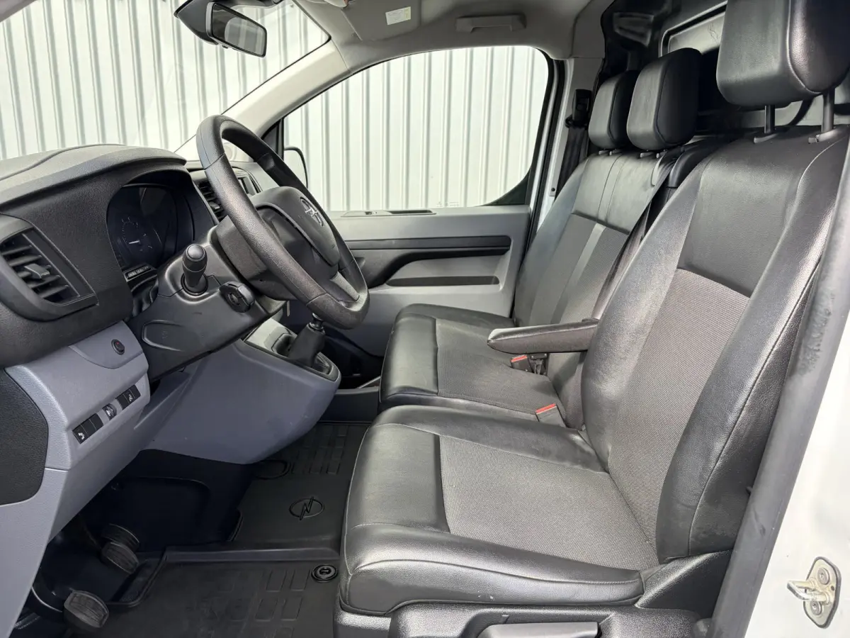 1.5 CDTI L2H1*HAAK*A/C*CRUISE*IMPERIAAL*PDC*3-PERS