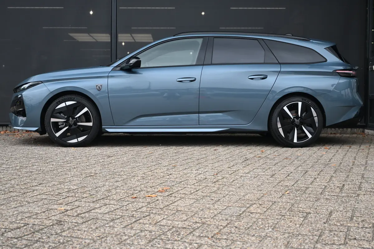 GT 54 kWh DEMO-DEAL! Tot 8 Jaar Garantie! | Alcantara | 360 Camera | Navigatie | Elektr. Achterklep | Stoelverwarming | Dodehoekdetectie | !!