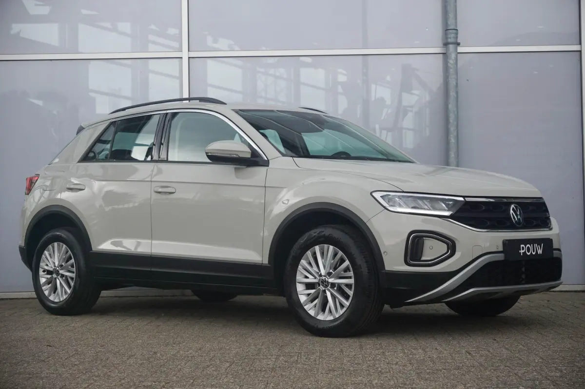 1.0 TSI 110pk Life | Trekhaak | Adaptive Cruise | Navigatie | Airco