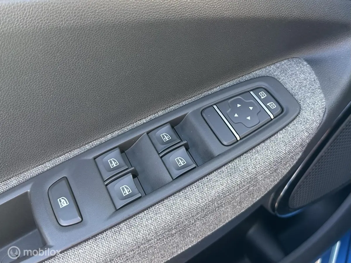 R135 Intens 52 kWh KOOPACCU SOH 90,87% AIRCO CRUISE CONTROLE CARPLAY PARKEERSENSOREN NETTE AUTO!!