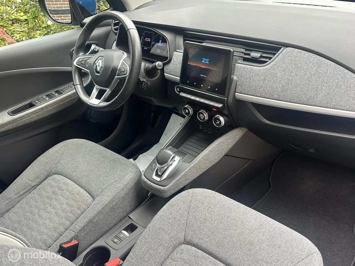 R135 Intens 52 kWh KOOPACCU SOH 90,87% AIRCO CRUISE CONTROLE CARPLAY PARKEERSENSOREN NETTE AUTO!!