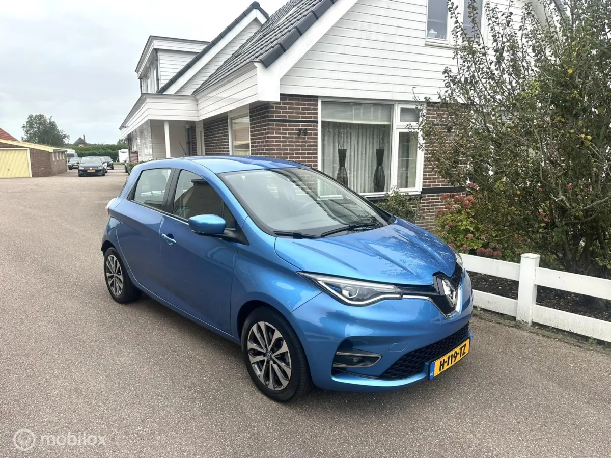 R135 Intens 52 kWh KOOPACCU SOH 90,87% AIRCO CRUISE CONTROLE CARPLAY PARKEERSENSOREN NETTE AUTO!!